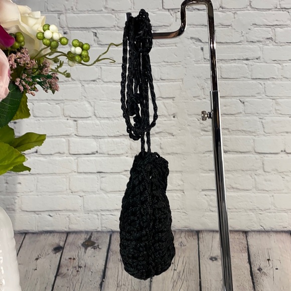 Beautifully Simple Black Crochet Shoulder/Crossbody Bag - Picture 3 of 17